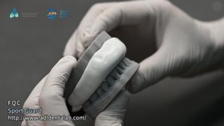 Protetor bucal esportivo com proteção máxima e absorção de choque